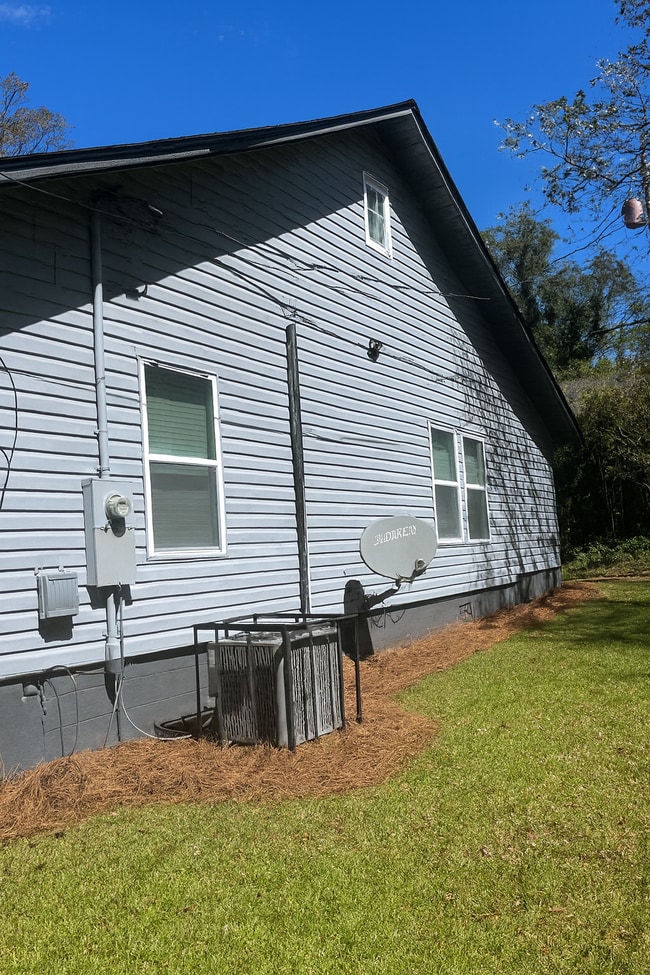 Building Photo - 260 Balkcom Ave