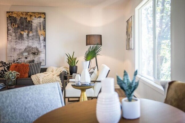 Foto del edificio - 1 bedroom in Oregon City! Must See!! 1ST M...