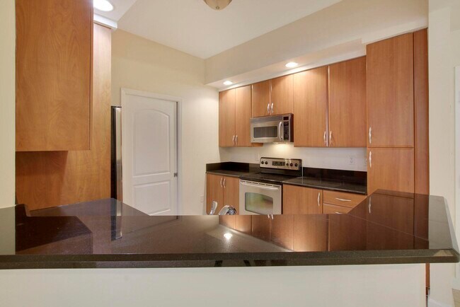 Foto del edificio - 801 S Olive Ave