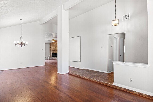 Building Photo - 8118 Vista Del Sol Dr