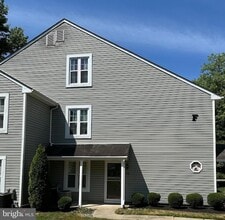 Building Photo - 743 Sedgewick Ct