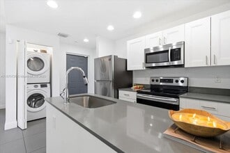Building Photo - 541 NW 33rd St