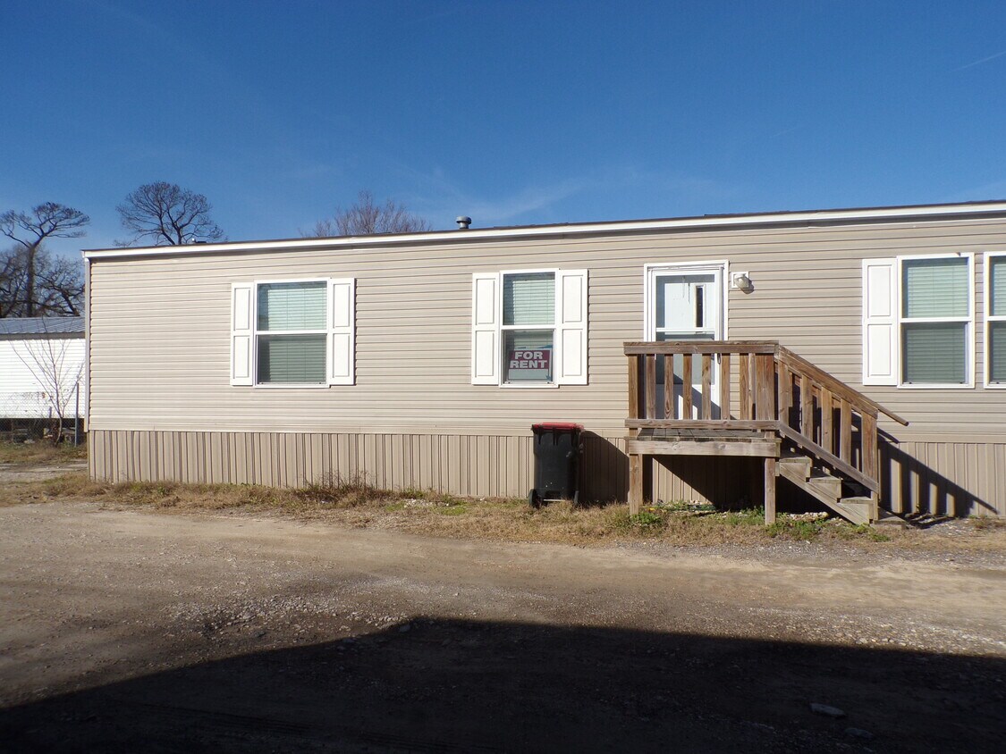 Photo - 16023 Red Oak (Channelview, TX)