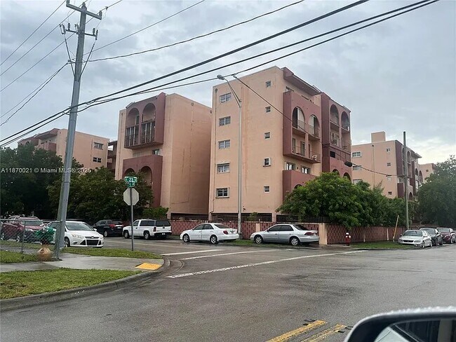 Foto del edificio - 460 E 23rd St