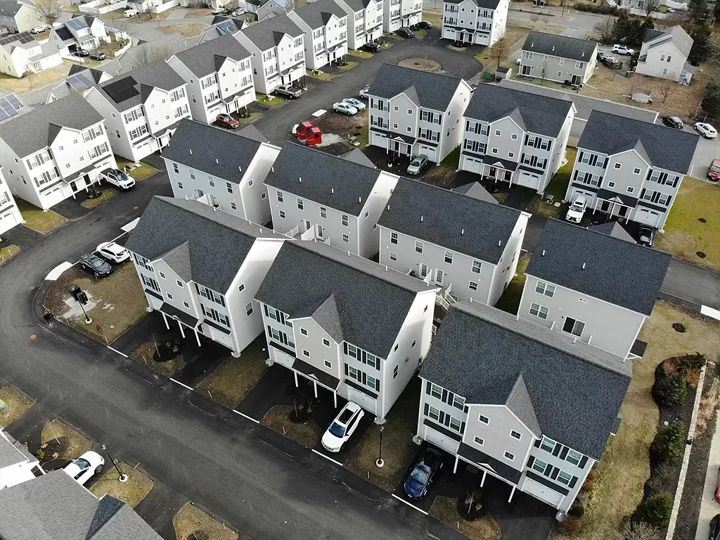 Primary Photo - 1400 Gorham St