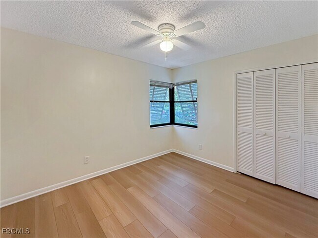 Foto del edificio - 9701 Galley Ct