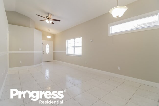 Building Photo - 6340 Tidewave St