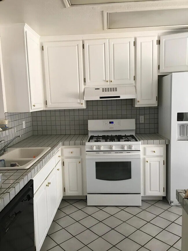 Foto del edificio - 4425 Caminito Pedernal