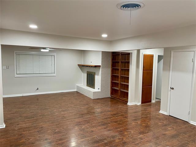 Building Photo - 532 W Pleasantview Dr