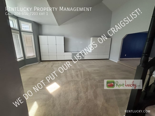 Building Photo - 1230 SW 327th Pl