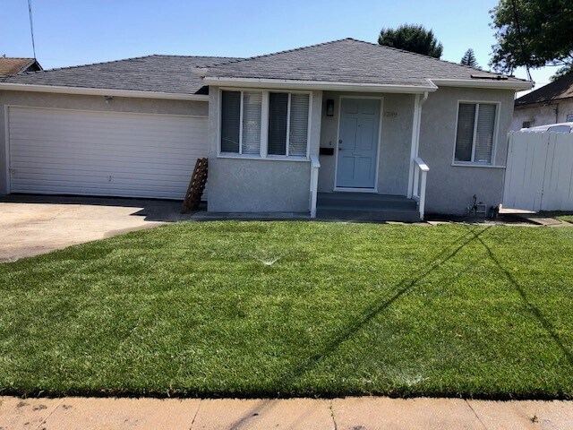 Foto principal - 1289 W Santa Cruz St