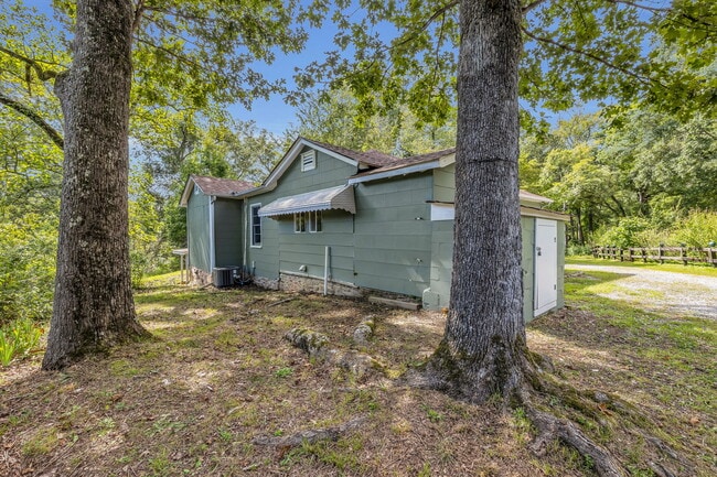 Building Photo - 1506 Old Hwy 411