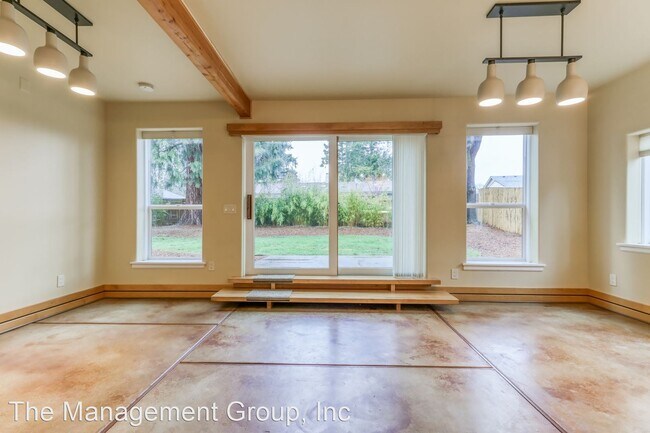 Building Photo - 1 br, 1 bath House - 12216 SE 15th Street