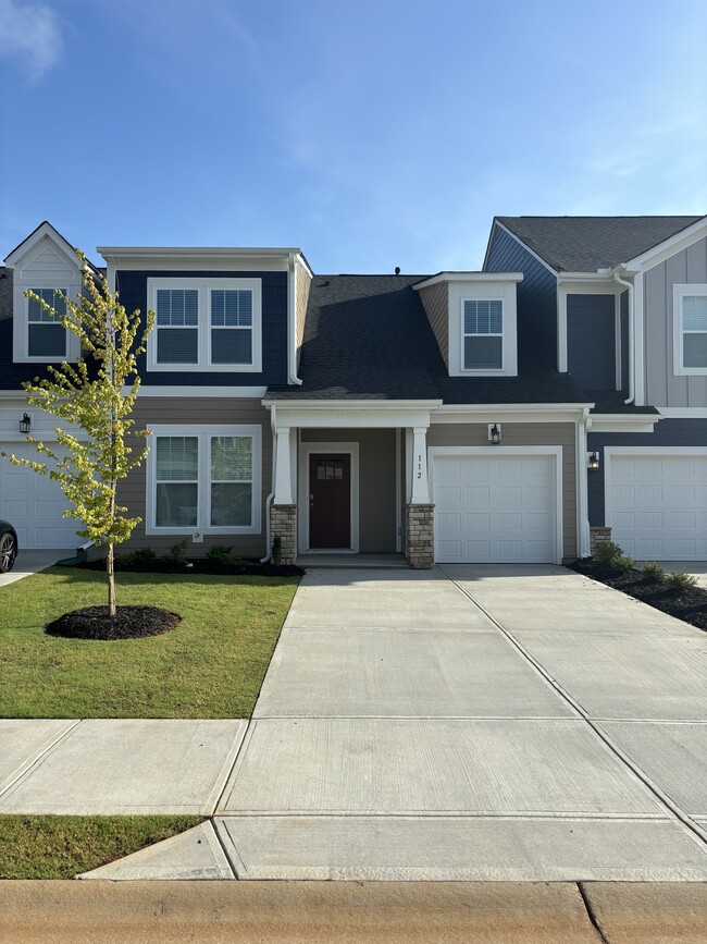 Building Photo - 112 Doya Ct