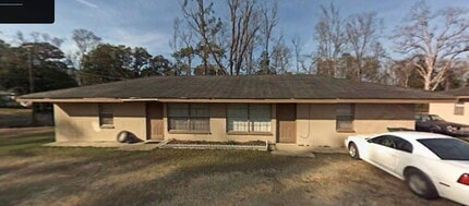 Building Photo - 632 Capital Ave