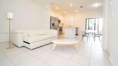 Building Photo - 13237 SW 286th Terrace