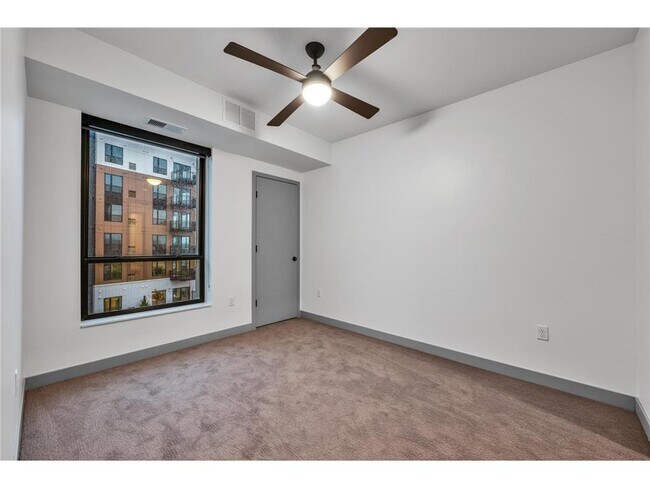 Foto del edificio - 640 Wisconsin Ave N