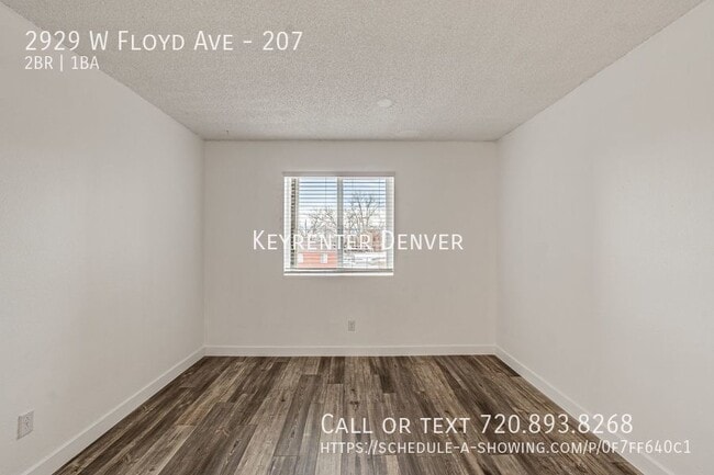 Building Photo - 2 Bed 1 Bath Condo with Private Balcony!