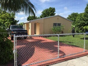 Building Photo - 250 NW 188th St