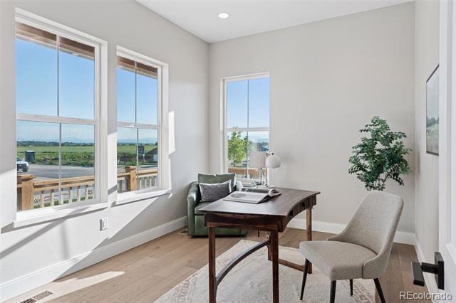 Foto del edificio - 1403 Burt Ave