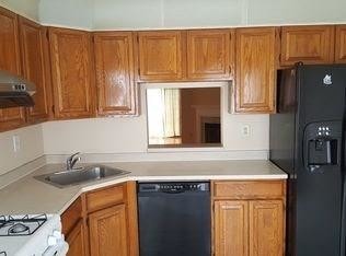 Building Photo - 10 Folkstone Ct