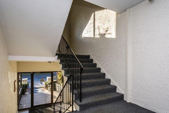 Foto del edificio - 65 Milliken Ave