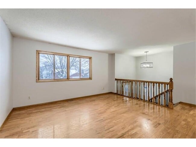 Building Photo - 5627 Lannon Ave NE