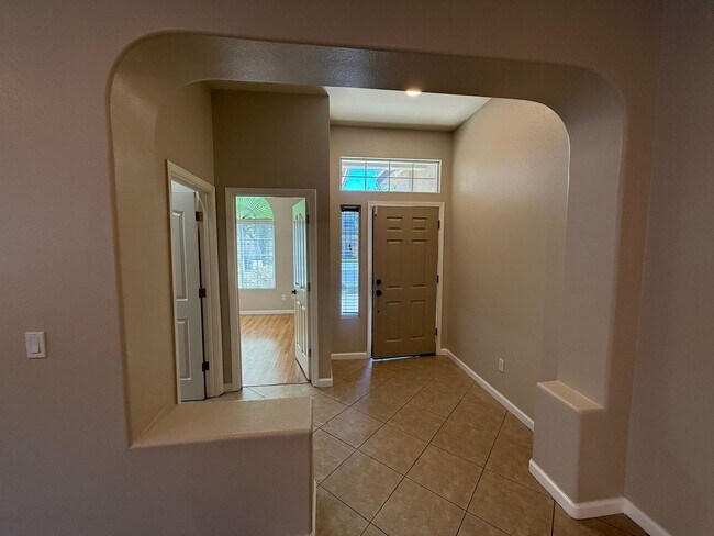 Foto del edificio - 4-bedroom single story in Sylvan School District!