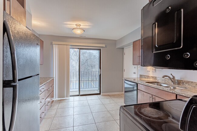 Building Photo - 9375 Hamilton Ct