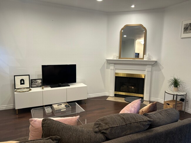 Building Photo - 3913 N Virginia Rd