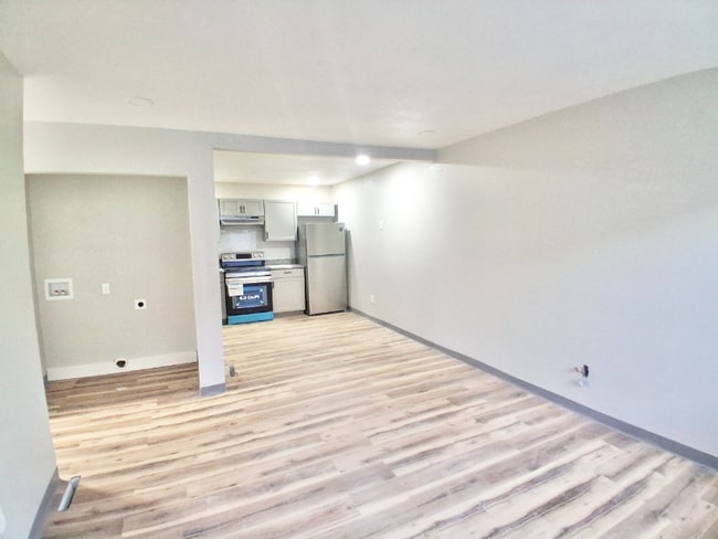 Building Photo - 4327 Ericson Dr