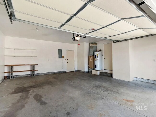 Building Photo - 716 S 9th Ave