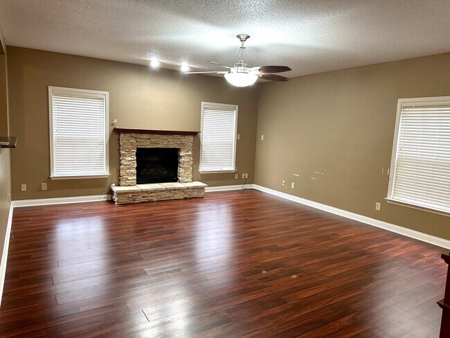 Building Photo - 448 Legacy Blvd