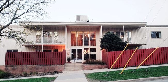 Front Door View - 410 6th Ave SW