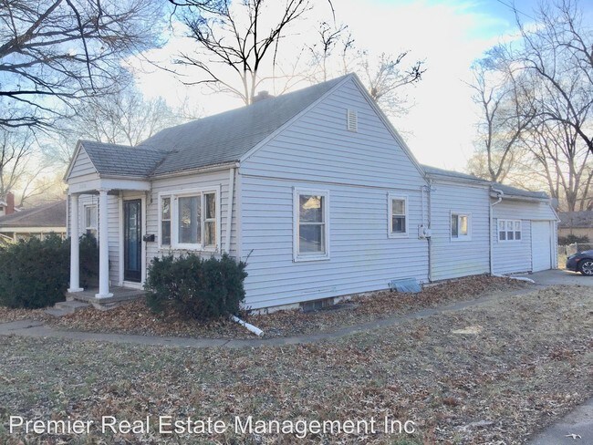 Building Photo - 2 br, 1 bath House - 2000 S Ash Ave