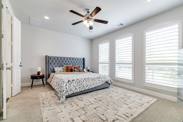 Foto del edificio - 15583 Crape Myrtle Rd