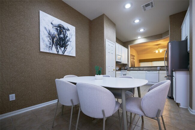 Foto del edificio - 22 W Greenhill Terrace Pl