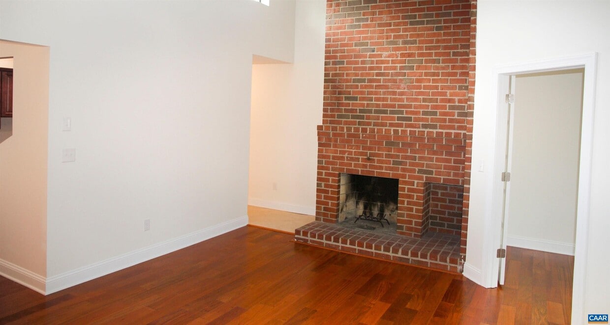 Foto principal - 139 Turtle Creek Rd