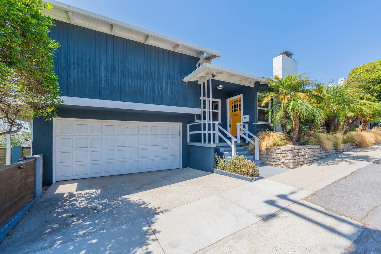 Primary Photo - Beautiful Manhattan Beach Rental Home!