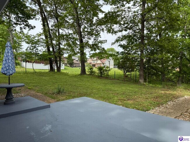 Foto del edificio - 608 Birch Dr.