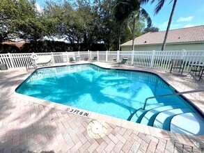 Building Photo - 9942 Boynton Gardens Way