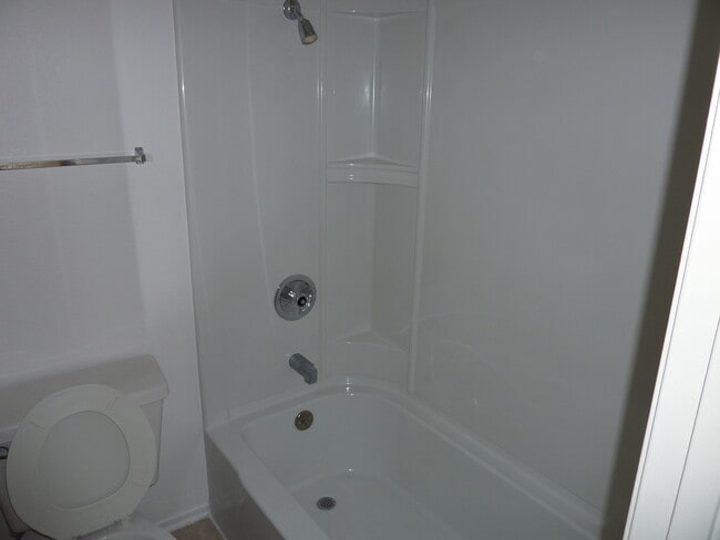 Building Photo - 10305 Azuaga St