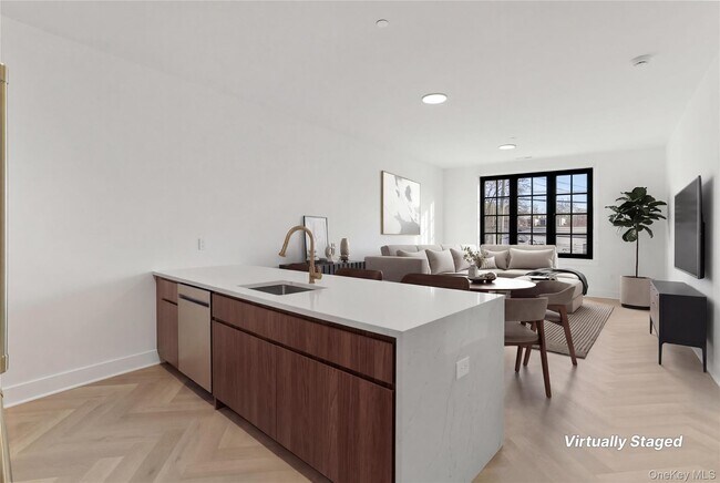 Foto del edificio - 100 E Putnam Ave