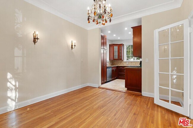 Foto del edificio - 420 S Beverwil Dr