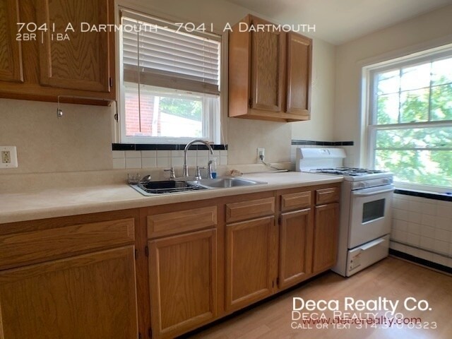 Building Photo - 2 Bedroom Apartment