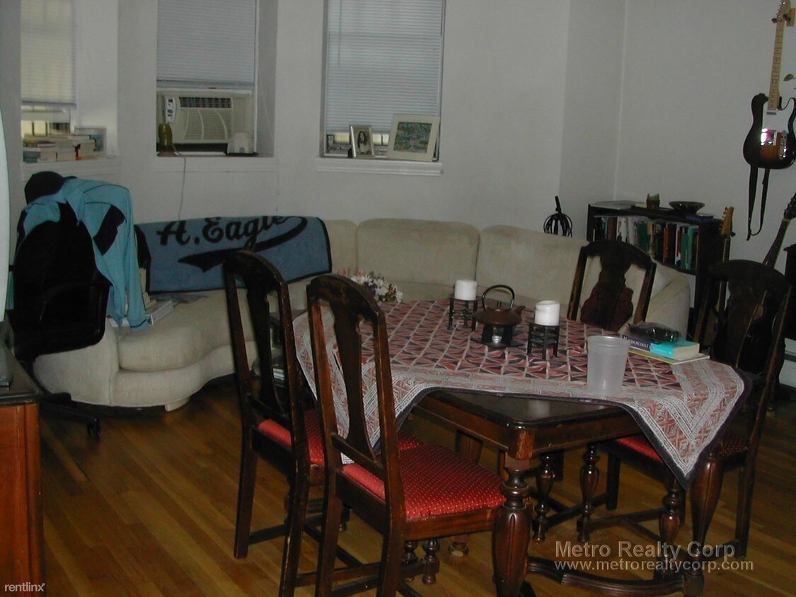 Primary Photo - 1240 Beacon St