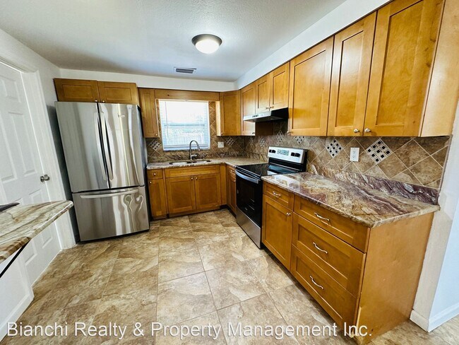 Foto del edificio - 3 br, 2.5 bath House - 10190 61st Way N
