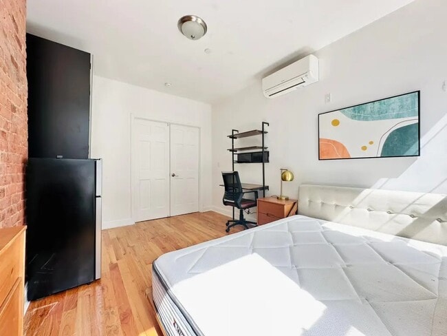 Photo - Furnished room/NOT APARTMENT