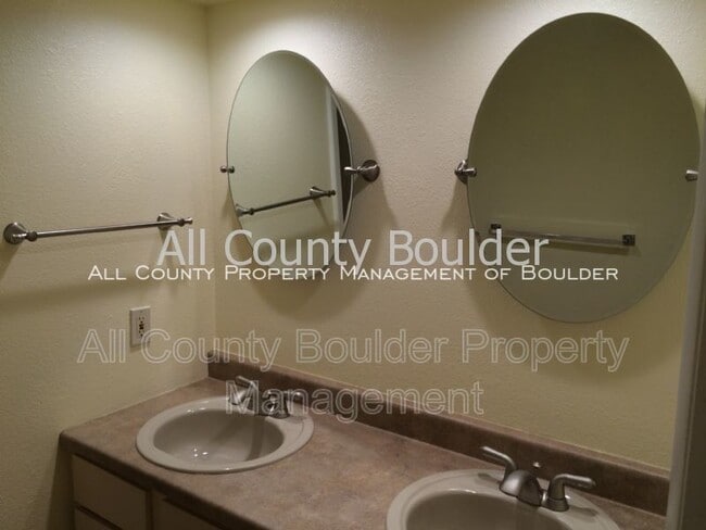 Building Photo - 3000 Colorado Ave