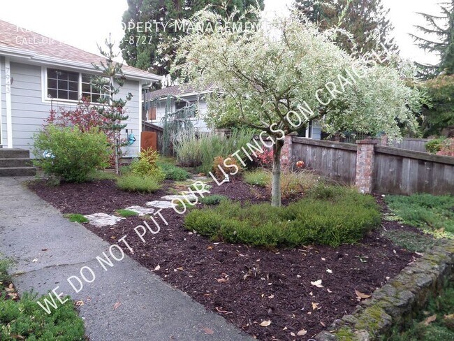 Foto del edificio - CUTE CUTE CUTE!! Fabulous 2 Bedroom Cottag...